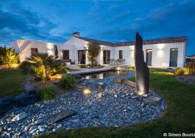 Eclairage nocturne d'un jardin en Vendée